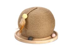 Designed by Lotte Kloreglobe med Leke til Katt