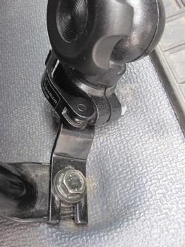 tHandel Universal Laptop Holder for Bil Fra 12" til 15,4" (CLH-200T)