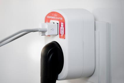 ednet Ladeadapter 220V + 2xUSB 5V/3.1A (1x 2.1A, 1x 1A) (EDNET-31804)