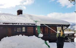 Snowfall genial snømåker for tak - Taksnømåker fjerner snø fra tak uten problem