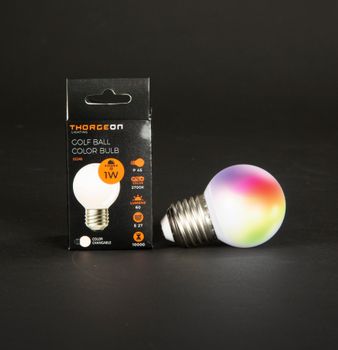 ThorgeOn Flerfarget LED-pære til lysslynge E27 1W RGB (4751029895691)