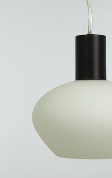 Aneta Lighting BELL vinduspendel,  svart/ hvit,  E14, 4m ledning, støpsel og brytere (7041661270954)