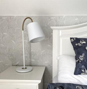 Aneta Lighting LJUSDAL bordlampe,  hvit/matt messing (7392986771467)