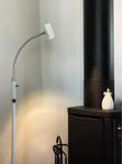 Aneta Lighting GUSTO golvlampe,  hvit/ krom,  5W LED (7041661259331)