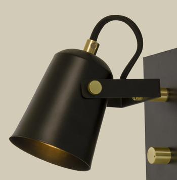 Aneta Lighting METZ vegglampe,  svart/ matt messing, GU10 (7041661271470)