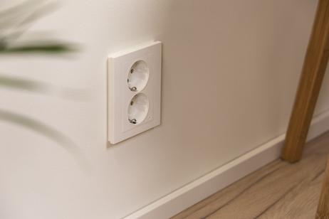 Futurehome Smart Stikkontakt Lavtbyggende (Co003)