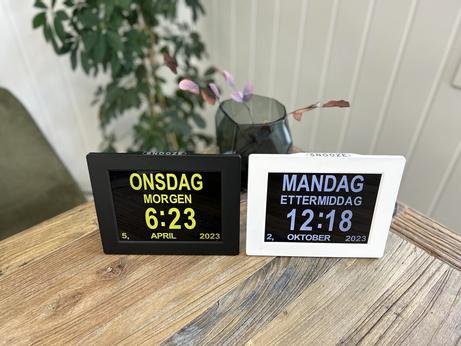 Ontario lettleselig kalenderklokke for eldre med Alzheimers,  demens -  (ONT-DC010-B)