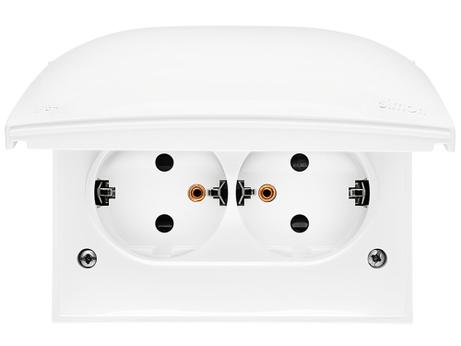 Simon Stikkontakt Dobbel X4 IP44 påvegg 16A Hvit