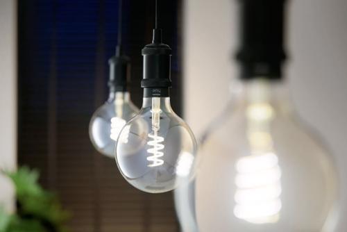 PHILIPS Hue White Ambiance Filament G125 E27 Globe Pære - 1-Pak (929002478101)