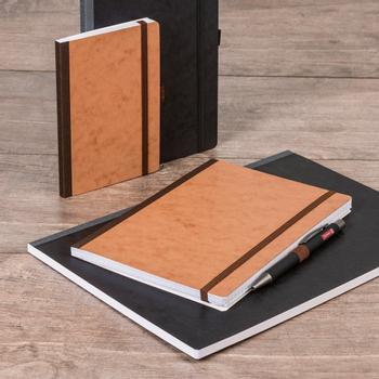 Brunnen Schrijfblok A4 Gestipt Softcover Soepele kaft Zwart Niet geperforeerd 192 Pagina's 96 Vellen (104347390)