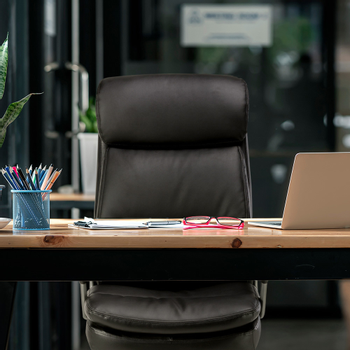 REALSPACE Zeus Directiestoel Basis mechanisme Kunstleder Vaste armleuning In hoogte verstelbare zitting Zwart 150 kg (2088460)