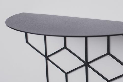 Polyhedra Hylle Stiga Sort 37x32cm (598-STPMBL)