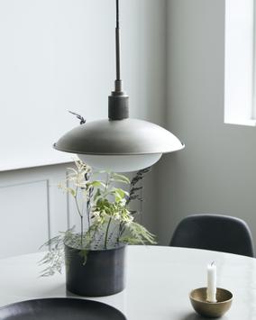 House Doctor Boston Lampe Gunmetal Ø32cm