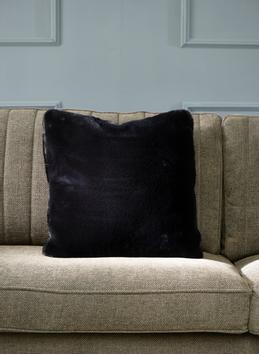 Riviera Maison Putetrekk Fuskepels Sort 50x50cm (443-490750)