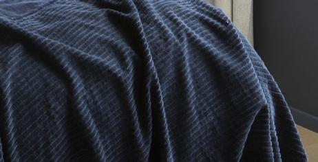 Turiform Ella Sengeteppe 140x220 bomullskordfløyel-marine