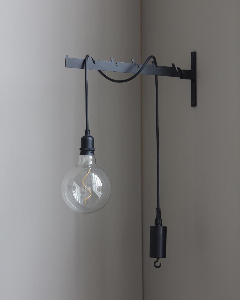 Coso batteridrevet taklampe Svart