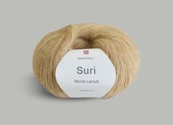 Skappelstrikk Suri Norsk Lamull 1016 Antikkgul, 50g