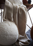 Svanefors  Pute-Ball Elsie Offwhite Ø25cm (718-1225-49-002)