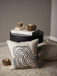 Svanefors  Putetrekk Curve Svart-Hvit 45x45cm (718-1462-47-191)