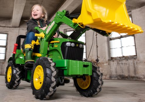 Rolly Toys John Deere 7930 traktor+frontlaster+gir+bremser+lufthjul rollyFarmtrac