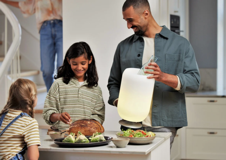 Kooduu Atmos Vinkjøler-lampe-høyttaler,  Jacob Jensen design, sølv (711-KO10-0204LS033-00)