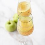 Frederik Bagger Crispy Madame Hvitvinsglass Emerald_2stk (433-10460)
