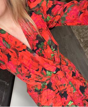 Gomaye Kjole med puffermer Blomstret (675-28788-2155-40)