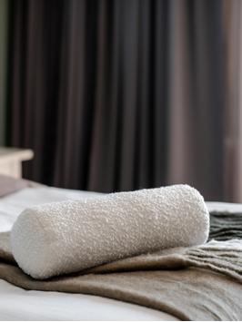 Svanefors  Trond Pute Boucle Offwhite 15x45 (718-1334-49-002)