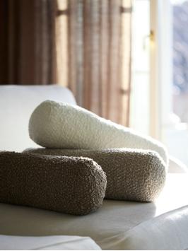 Svanefors  Trond Pute Boucle Offwhite 15x45 (718-1334-49-002)