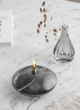 Hadeland Glassverk Aurora Oljelampe Røkgrå (560-1230650)