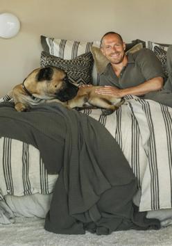 Gustav Ovland Nicola Sengeteppe Salviegrønn 160x260  (479-118124)