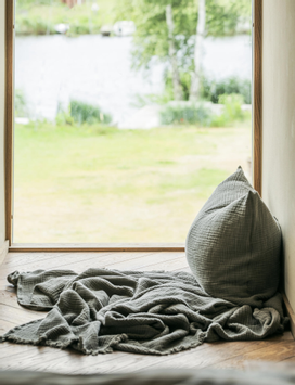 Gustav Ovland Nicola Sengeteppe Salviegrønn 160x260  (479-118124)