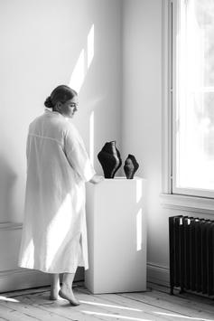 COOEE Vase Isla Sort 13x11xH20 (389-HH-03-01-BK)