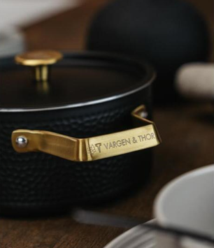 Vargen & Thor Arvet Mandus2 Gryte Svart-hamret 2.8L (655-60230018)