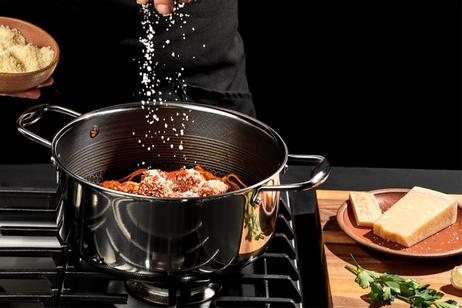 HexClad Gryte med stållokk "Dutch Oven" 4.7L,  Non-Stick (573-CWDOLD05)