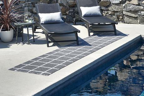 Pappelina Plastteppe Ada Granit 70x225cm