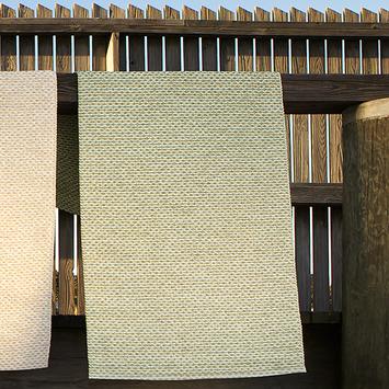 Pappelina Plastteppe Svea Olive-Metallic 70x160cm (630-SV1C716)