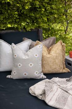 Lama Gargano Putetrekk Lin-broderi 50x50 (415-45119)