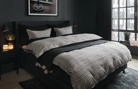 Halvor Bakke Boschendal Sengeteppe Sort 140x240 (479-118634)