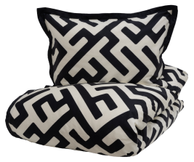 Halvor Bakke Anura Sengesett Sateng Sort-Hvit (479-118606,118607,118608)