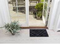 Tica Copenhagen Dørmatte Lines Svart-Grå 40x60 (424-100766)