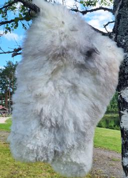 Granberg  Norsk Saueskinn Gråmelert-lys 110cm