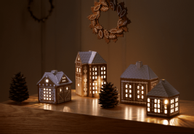 Kähler XMAS Pepperkakehus Lyshus Stall H11,5 (521-693533)