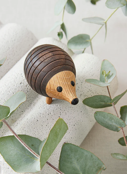 Spring Copenhagen Trefigur Pinnsvin Stick H4,4