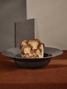 Lyngby Rhombe-Earth Pastatallerken slate Ø24