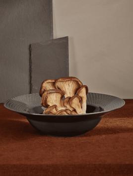 Lyngby Rhombe-Earth Pastatallerken slate Ø24 (521-201860)