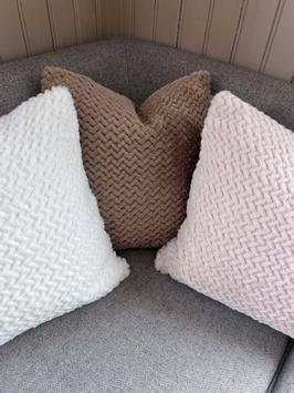 MT Studio Putetrekk Sikksakk Brun 45x45 (780-MT-1650-LB)