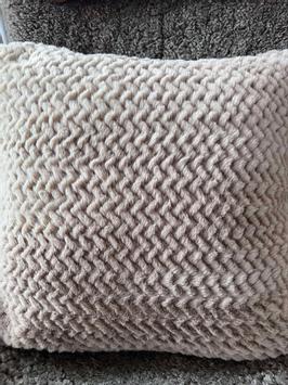 MT Studio Putetrekk Sikksakk Brun 45x45 (780-MT-1650-LB)