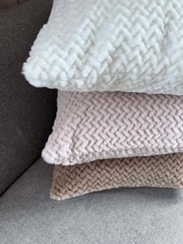 MT Studio Putetrekk Sikksakk Latte 45x45 (780-MT-1650-LG)