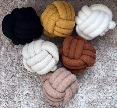 MT Studio Knutepute Offwhite 20x25 (780-MT-1630-OW)